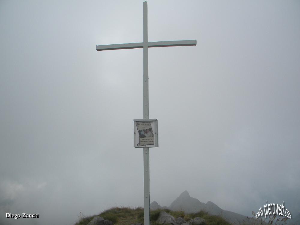7-cima Papa Giovanni PaoloII la nebbia sale.jpg